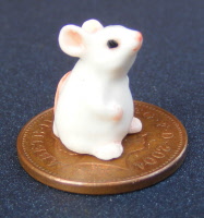 dolls-house-miniature-1-aaaa-accessories-mouse-kb