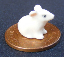 dolls-house-miniature-1-aaaa-accessories-mouse-kc