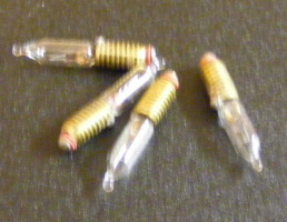 dolls-house-miniature-1-bulbs-024