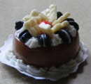dolls-house-miniature-1-cake-h3
