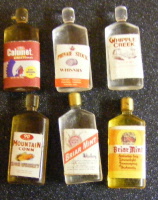 dolls-house-miniature-1-spirit bottles