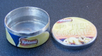 dolls-house-miniature-biscuit-tin-1