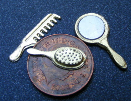 dolls-house-miniature-brush-comb-set