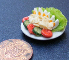 dolls-house-miniature-egg-salad