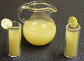 dolls-house-miniature-lemon-in-jug-g40le