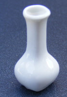 dolls-house-miniature-single-vase-w48