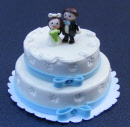 dolls-house-miniature-wedding-cake-bride-and-groom