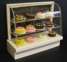 lalamk3 with cakes