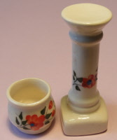 red jardinaire r11