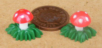 1:12 Scale 6 Single Toadstools Tumdee Dolls House Miniature Garden Accessory 